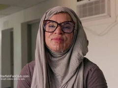 Arabisch, Blasen, Braunhaarige, Viele männer bespritzen eine frau, Spermaladung, Aufs gesicht abspritzen, Würgen, Milf