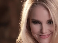 Lieveling, Blond, Jurk, Flashing, Ondergoed, Natuurlijke tieten, Klein, Alleen