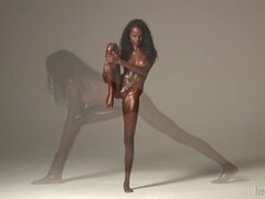 Czarny, Ogolona, Wysoki, Cycki