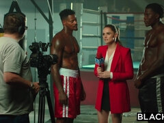 오랄섹스, 흑갈색 머리, 머리카락이 많은, 다른 인종간의, 남자 둘에 여자 하나, 보지, 타는, 쓰리섬