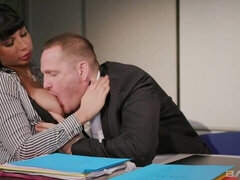 Culo grosso, Grande cazzo, Tette grandi, Pompino, Da dietro, Mamma che vorrei scoparmi, Ufficio, Tette