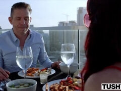 Anal, Cul, Gros seins, Sucer une bite, Brunette brune, En levrette, Faciale, Chevaucher