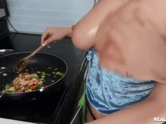 Stor røv, Brunette, Klassisk, Sød, Langt ned i halsen, Pik, Pov, Fisse