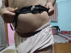 Mollig, Harig, Huisgemaakt, Indisch, Ondergoed, Pissen, Alleen