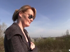 Szőke, Eszetlen, Pénisz, Kőkemény, Lóvé, Természetes mellek, Nézőpont, Nuni