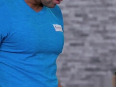 Russian babe sucks and fucks at the gym