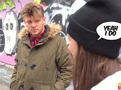 Hatalmas hátsó, Monumentális dákó, Fekete, Gesztenyebarna, Nyalás, Természetes mellek, Tini, Begyek