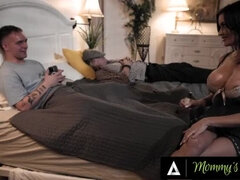 Linzee Ryder Big Tits Stepmom Cheats On Husband With Stepson Joshua Lewis - Blowjob & Doggystyle MILF Sex