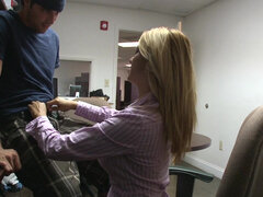 Amatør, Røv, Brunette, Sædskud, Håndjob, Latinsk, Mor jeg gerne vil kneppe, Kontor