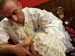 Grosser schwanz, Braunhaarige, Kehlenfick, Hd, Lingerie, Milf, Strümpfe