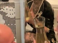 Amatéři, Bdsm, Nazí chlapi, Fetiš, Německé, Pissing, Trest, Otrok