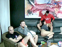 Suihinotto, Ruskeahiuksinen, Sormetus, Juhlat, Todellisuus, Espanjalainen, Tatuointi