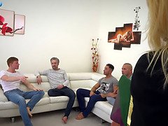 Gros seins, Blonde, Sucer une bite, Léchez, Mère que j'aimerais baiser, Seins naturels, Chatte, Criant