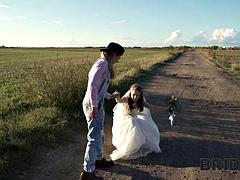 BRIDE4K. Horny bride ran away from the wedding and showed her natural tits to strangers in the field