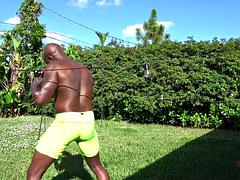 Knocking Out the Pussy