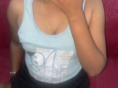 18 jaar, Enthousiasteling, Indisch, Natuurlijke tieten, Kut duiken, Tiener, Tieten likken