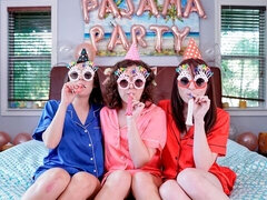 Любители, Спальня, Большой член, Большие сиськи, Минет, Собачьи, Тощие, Молоденькие