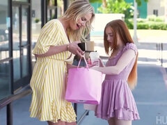 Smuk, Store bryster, Blondine, Klassisk, Give finger, Hd, Lesbisk, Mor jeg gerne vil kneppe