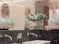 Hot Busty Blonde Sandra Sweet Gets Squeaky Clean - S16:e7 - Sandra Blonde, Sweet Cat And Linda Blonde
