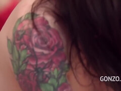 Grosser schwanz, Süss, Kehlenfick, Aufs gesicht abspritzen, Gruppensex, Gruppe, Handjob, Strümpfe