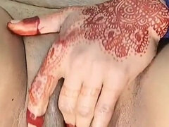 Amateur Muslim Hot Wife Pussy Fingering and Fisting Dildo