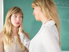 Ujjazás, Csókolózás, Maszti, Természetes mellek, Nuni, Leborotvált, Vékony, Tini