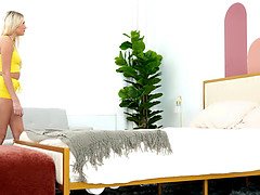 Grosser schwanz, Blondine, Hundestellung, Hd, Interrassisch, Masturbation, Muschi, Nass