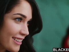 18, Fafanje, Rjavolaska, Kurac, Hardcore, Hd, Najstnice, Trojček