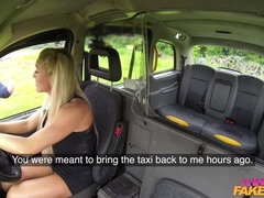 Tetas grandes, Mamada, Coche, Penetracion con dedos, Pajear, Lamidas, Al aire libre, Coño