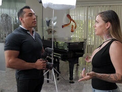 Amatööri, Isot tissit, Suihinotto, Ruskeahiuksinen, Takaapäin, Naamallinen, Hd, Ratsastaa