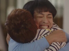 Grosser arsch, Grosse titten, Blasen, Besamung, Schwanz, Sporthalle, Massage, Russisch