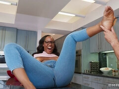 Stor rumpe, Stor kukk, Store pupper, Kukk suging, Brunette, Bakfra, Mørk, Milf