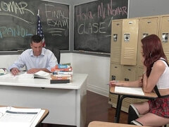 Américain, En gros plan de très près, En levrette, Léchez, Seins naturels, Étudiant, Professeur, Adolescente