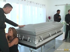 69, Sucer une bite, Pieds, Doigter, Mère que j'aimerais baiser, Chatte, Lécher le sphincter, Cheveux courts