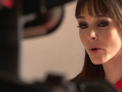 18 jahre, Grosser arsch, Braunhaarige, Gruppe, Hd, Lecken, Masturbation, Orgie