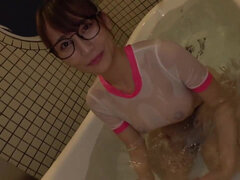 Amateur, Asiatique, Sucer une bite, Brunette brune, Couple, Lunettes, Japonaise, Mère que j'aimerais baiser