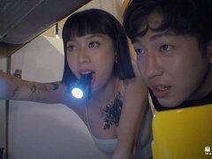 18, Stor kuk, Brunett, Doggystyle, Naturliga tuttar, Kort hår, Mager, Tonåring