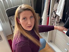 Mover fucks Julia Winter in her old house after spilling paint on her clothes