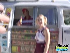 Tussi, Blondine, Anfeuerer, Hardcore, Im freien, Erotischer film, Jungendliche (18+), Uniform