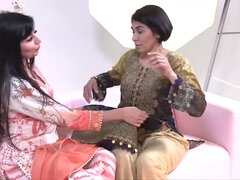 Aaliyah Schools Step Mom Sahara On Sex Toys - Sahara Knite And Aaliyah Yasin