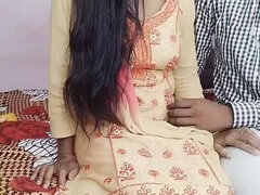 Couple, Tir de sperme, En levrette, Doigter, Indienne, Fille latino, Chatte, Maigrichonne