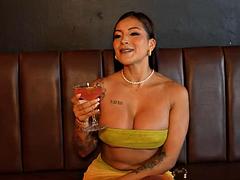 Stor kuk, Stora tuttar, Avsugning, Sperma shot, Hardcore, Latina, Dusch, Tuttar