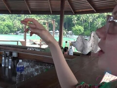 Braunhaarige, Fingern, Freundin, Im freien, Öffentlich, Muschi, Scherzbold, Titten