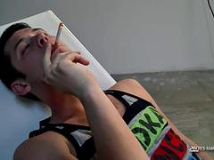 Gay bicha veado, Fumar