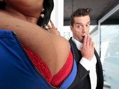 Belle grosse femme bgf, Gros cul, Gros seins, Noire, Sucer une bite, En levrette, Noir ébène, Interracial