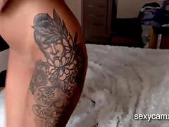 Beauté, Gros seins, Blonde, Sucer une bite, Tir de sperme, Branlette thaïlandaise, Nénés, Webcam