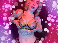 Beskidt snak, Dominerende, Kvinde dominans, Fetish, Herskerinde, Solo, Tatovering