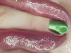 Enthousiasteling, Grote mammen, Bruinharig, Fetisj, Alleen