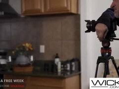 Blasen, Braunhaarige, Kehlenfick, Hundestellung, Handjob, Natürlichen titten, Muschi