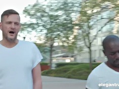 항문, 큰 음경, 큰 가슴, 오랄섹스, 핑거링, 마사지, 여배우, 쓰리섬